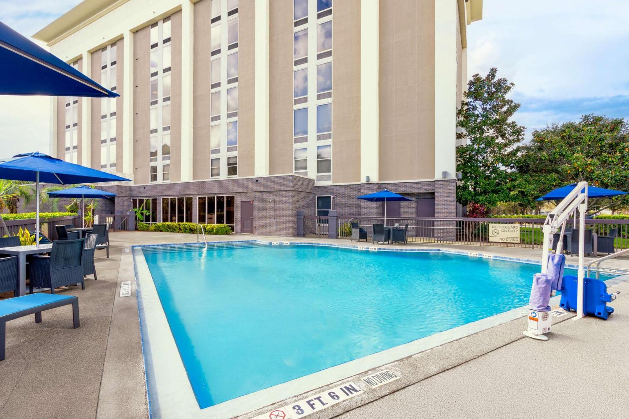 Hampton Inn Orlando-International Airport Extérieur photo
